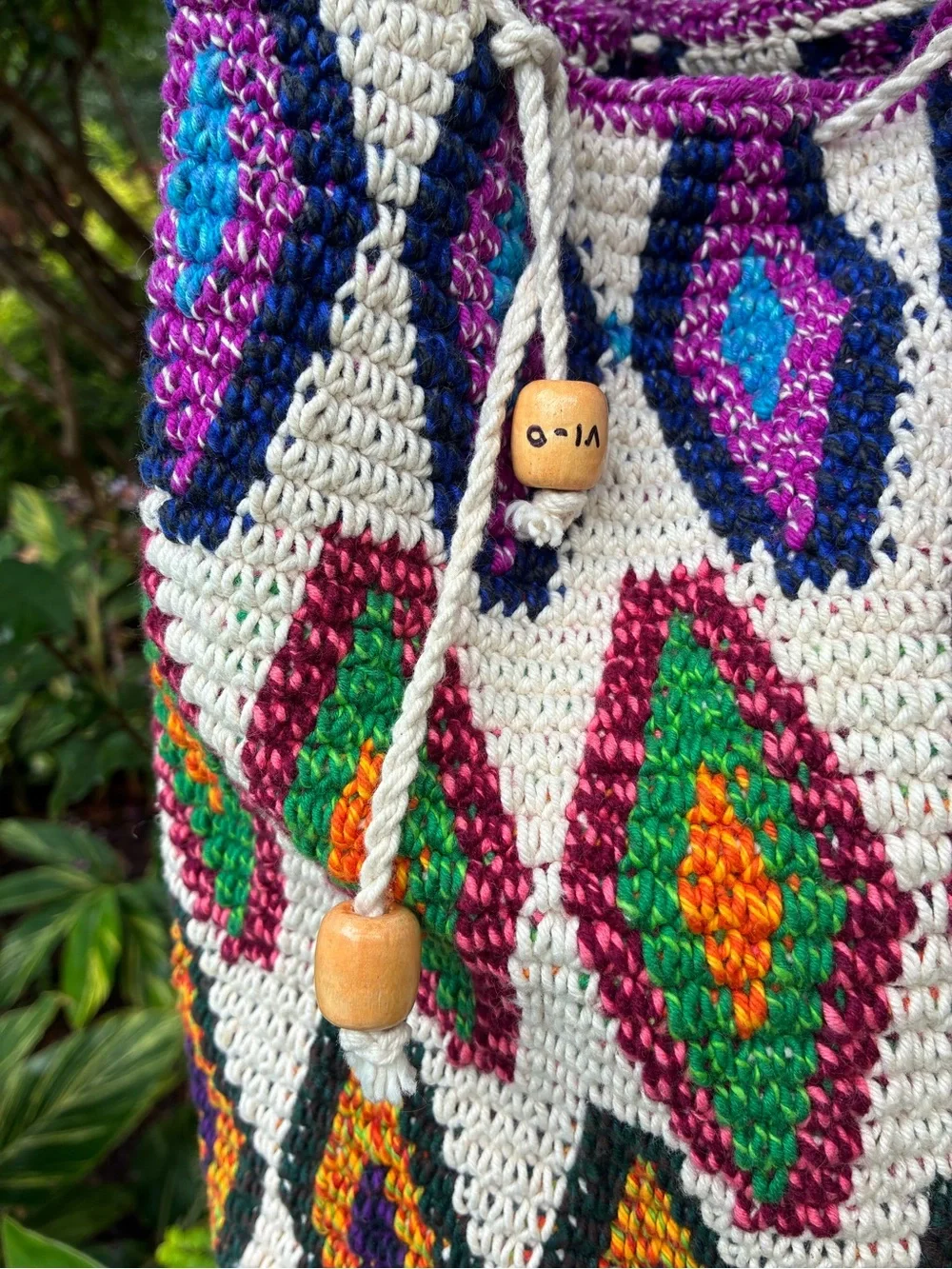HIPTIPICO Vibrant Crochet Drawstring Bucket Bag Woven Strap Boho 60’s Size M